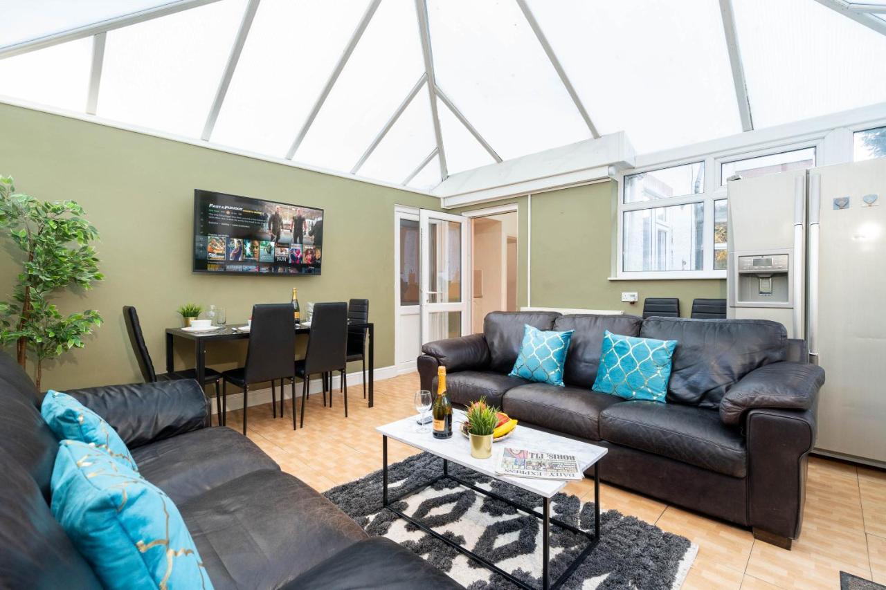 Large 4 Bedroom House - Top Rated - Off-Street Parking - Garden - Sleeps 9 - Contractors - Groups - Pool Table Northfield Exterior photo